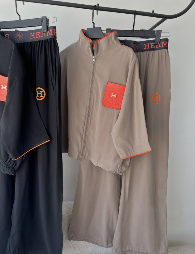 ست سویشرت شلوار هرمس جنس سیلک گرم بالا