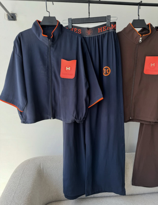 ست سویشرت شلوار هرمس جنس سیلک گرم بالا